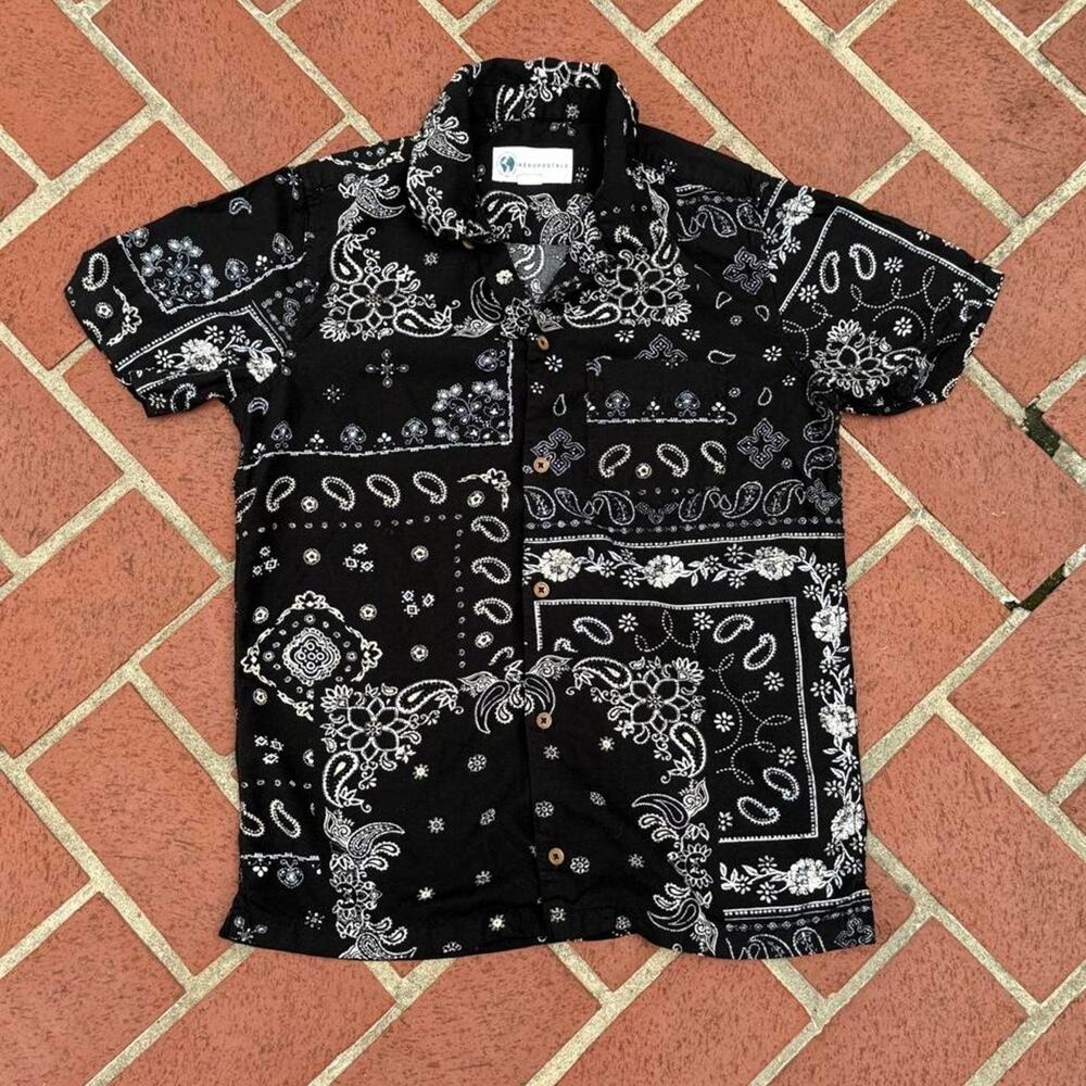 Aeropostale bandana print short sleeve